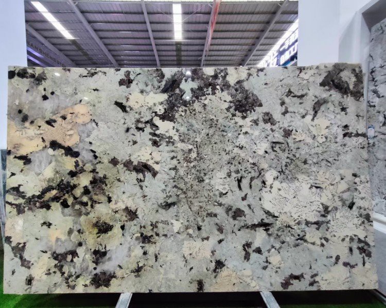 Natural Splendor White Granite Slab