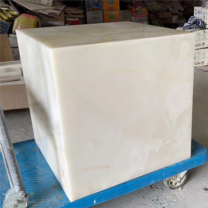 Whie Onyx Plinth