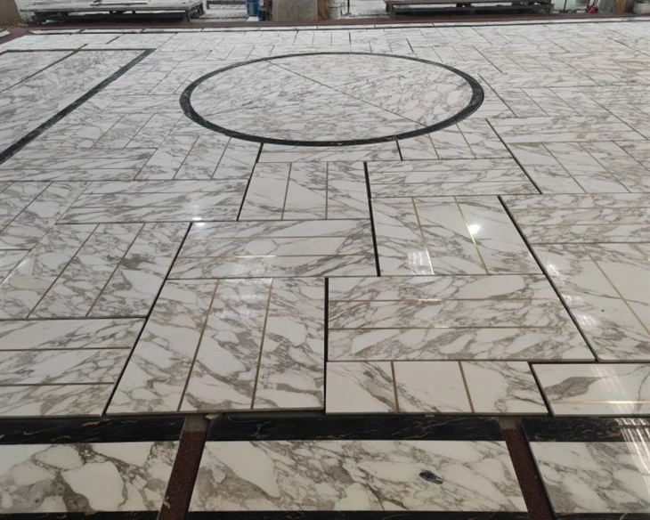 Calacata Marble With Strip Copper