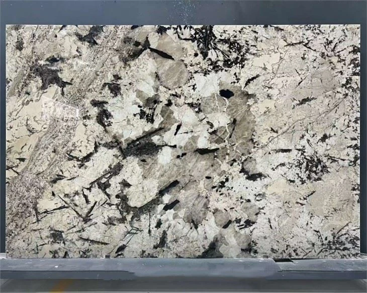 Luxury Bianco Antico Granite Slab